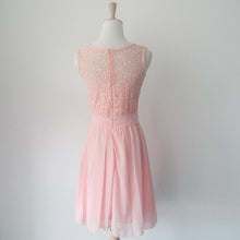 Chiffon  Style Dress Black Lace Formal Dress Sleeveless Knee Length Party Dresses Elegant  Back Zipper SM6