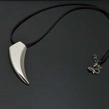 Brave Men's Necklace Stainless Steel Wolf Tooth Necklace Animal Pendant Necklaces Jewelry Gift SM6