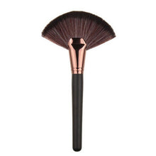 New Pro Fan Shape Blush Make Up Brushes Tool Face Powder Soft Foundation Blending Cosmetic Brusher Pincel Maquiagem SM6
