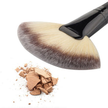 New Pro Fan Shape Blush Make Up Brushes Tool Face Powder Soft Foundation Blending Cosmetic Brusher Pincel Maquiagem SM6