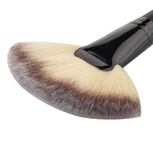 New Pro Fan Shape Blush Make Up Brushes Tool Face Powder Soft Foundation Blending Cosmetic Brusher Pincel Maquiagem SM6