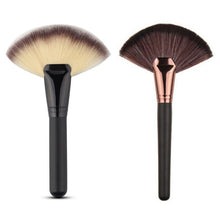 New Pro Fan Shape Blush Make Up Brushes Tool Face Powder Soft Foundation Blending Cosmetic Brusher Pincel Maquiagem SM6