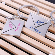 2pcs Lover's Keyrings Envelope "I love you" Engraved Cupid's Arrow Heart Keychains SM6