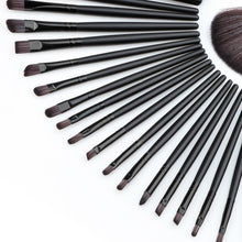 MAANGE Professional 32pcss Cosmetic Facial Make up Brush Kit Wool Makeup Brushes Tools Set with Black Leather Case S1 SM6