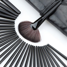 MAANGE Professional 32pcss Cosmetic Facial Make up Brush Kit Wool Makeup Brushes Tools Set with Black Leather Case S1 SM6