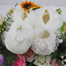 Baby Girls First Walkers Pink Flowers Lace born Baby Shoes Soft Sole 2 Colors  SM6