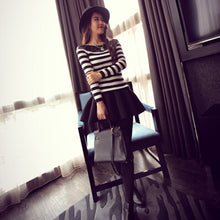 Black   white striped blouse Knitted women tops lace floral embroidery shirts long sleeve knitwear Women Formal Tops SM6