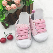 Cute Love Polka Dot Print Crib Shoes Boys Girls Laces Up Anti-Slip Sneaker SM6