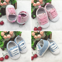 Cute Love Polka Dot Print Crib Shoes Boys Girls Laces Up Anti-Slip Sneaker SM6