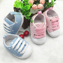 Cute Love Polka Dot Print Crib Shoes Boys Girls Laces Up Anti-Slip Sneaker SM6