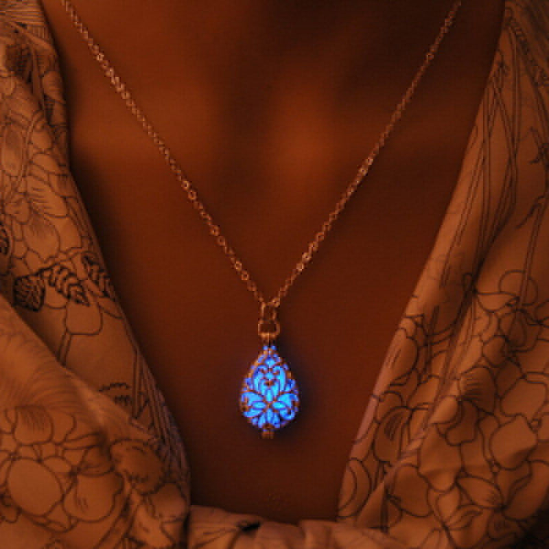Glow In The Dark Locket Silver Hollow Glowing Stone Pendant Luminous Statement Chocker Pendants Necklace For Women SM6