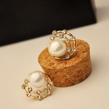 Gold Plated Starry Sky Women Shining Crystal Shell Simulated Pearl Round Stud Earrings  Pearl Earrings SM6