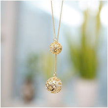 Classic Crystal Hollow Out Two Ball Rhinestone a Long Section of High Texture Flash Spher 18K Gold Plated Necklace SM6