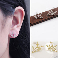 Cute Origami Crane Stud Earrings Lovely Hollowed Ear Studs Chic Birds Earrings Korean Pendientes Women Jewelry SM6