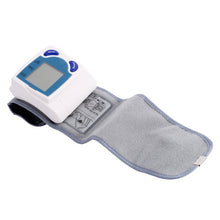 New Health Care Wrist digital lcd Blood Pressure Monitor Automatic Tonometer Meter For Measuring Pulse Rate PY7 SM6